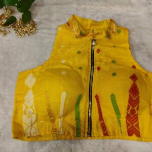 Dhakai Jamdani Halter - Image 1