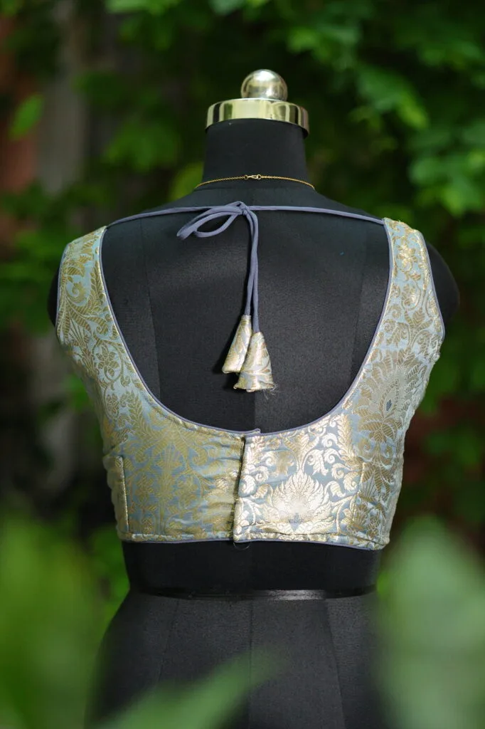 Katan Saby S/L P/D – Blouse in Gray, back view | Tilattama