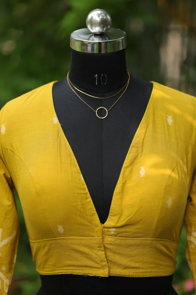 Jamdani Celeb 3/4th – Blouse in Red | Tilattama