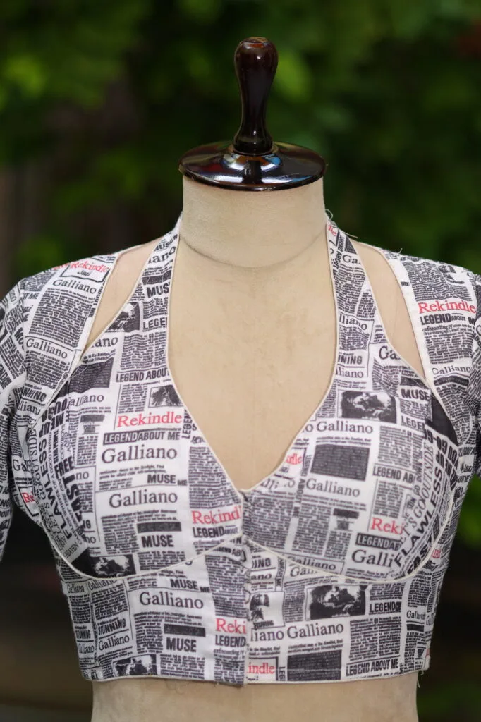 News Paper Masaba – Blouse in white | Tilattama