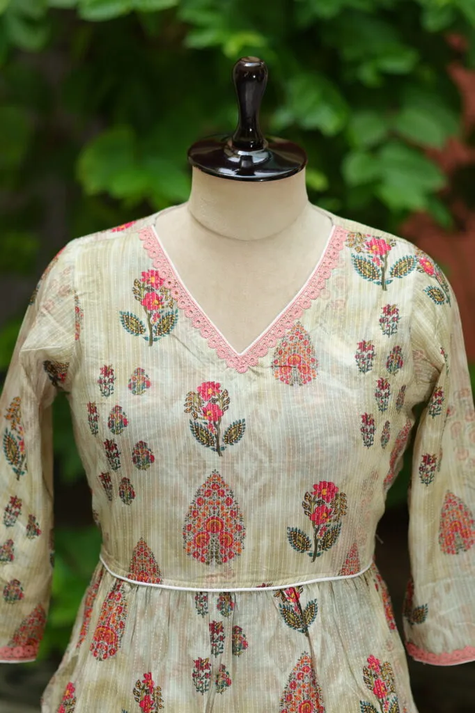 MOHO – Kurti in Pista | Tilattama