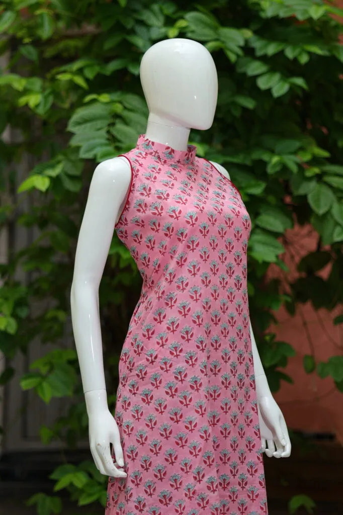 Sanganari Halter Co Ord Set – Kurti in Pink, side view | Tilattama