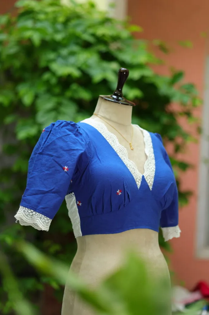 Chandrahar Jamdani Pro – Blouse in Royal Blue, side view | Tilattama