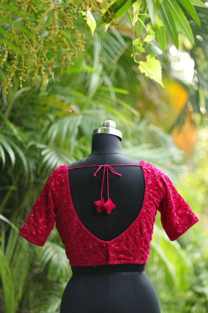 Velvet Saby Sequence G/S – Blouse in Rani, back view | Tilattama