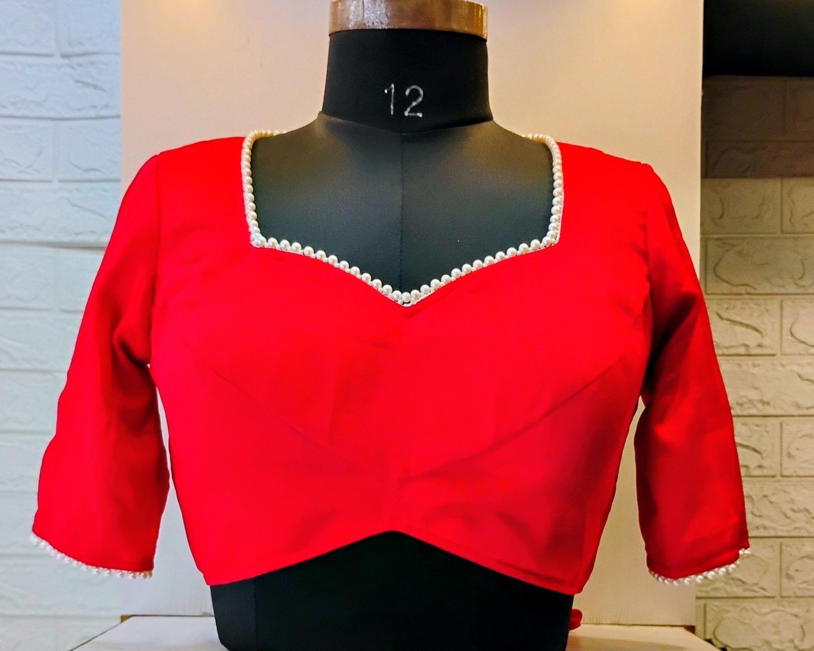 Moti Bichitra Backless