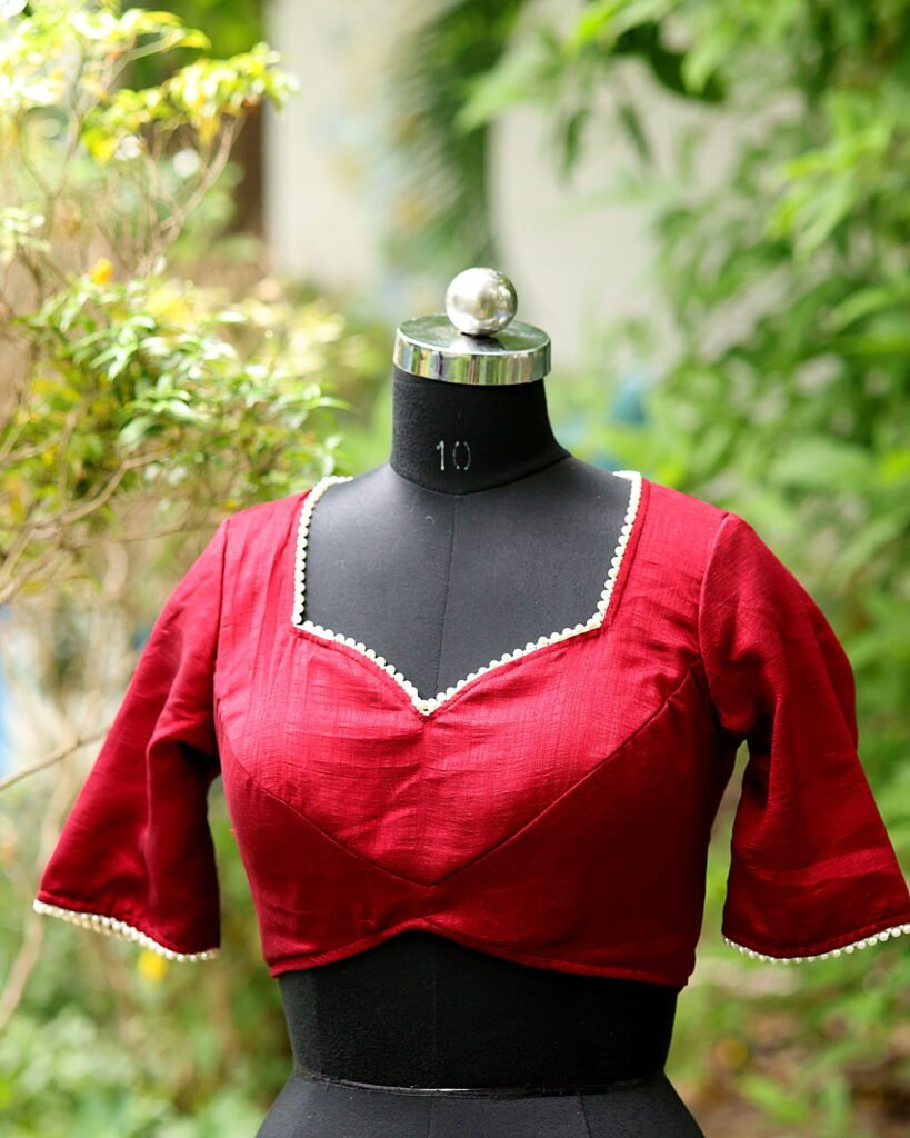Moti Bichitra Backless