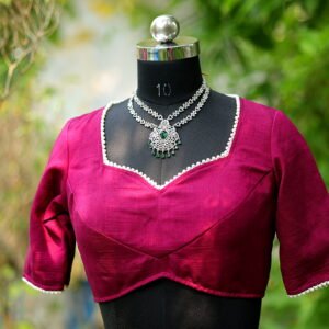 Moti Bichitra Backless - wine