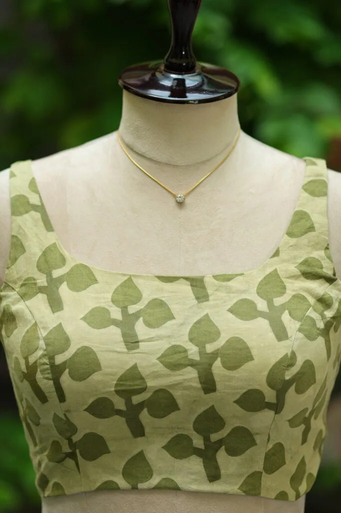 Dabu Round Neck – Blouse in Olive green, neckline | Tilattama