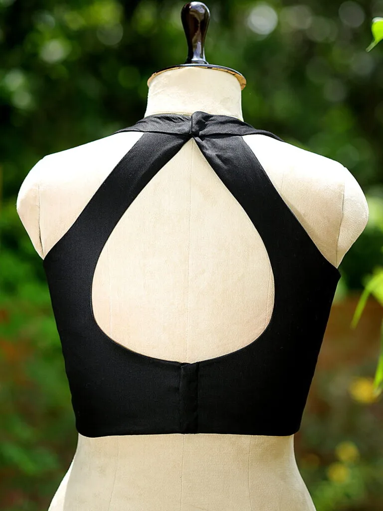 Solid Halter Neck - black