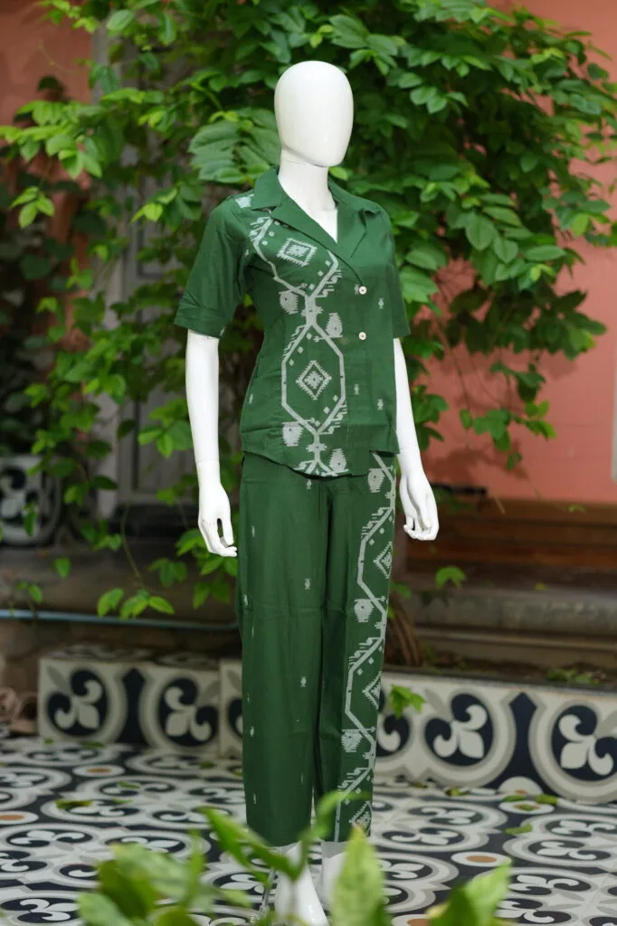 Asymmetrical Jamdani Co-Ord Set – Kurti in Bottle Green 44 half sleeve, sleeve | Tilattama