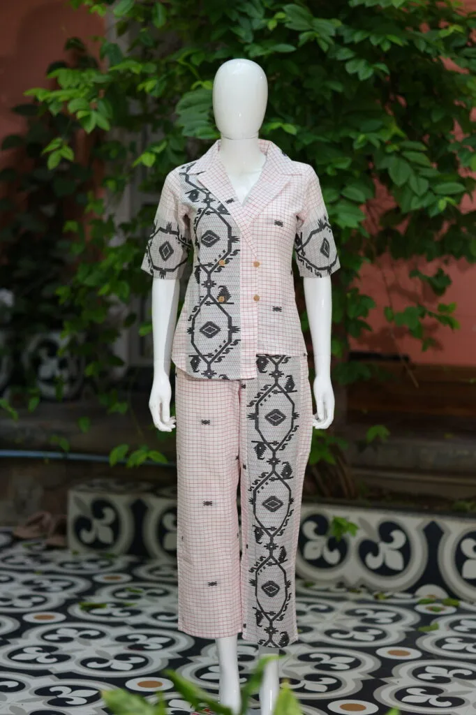 Asymmetrical Jamdani Co-Ord Set – Kurti in white, front view | Tilattama