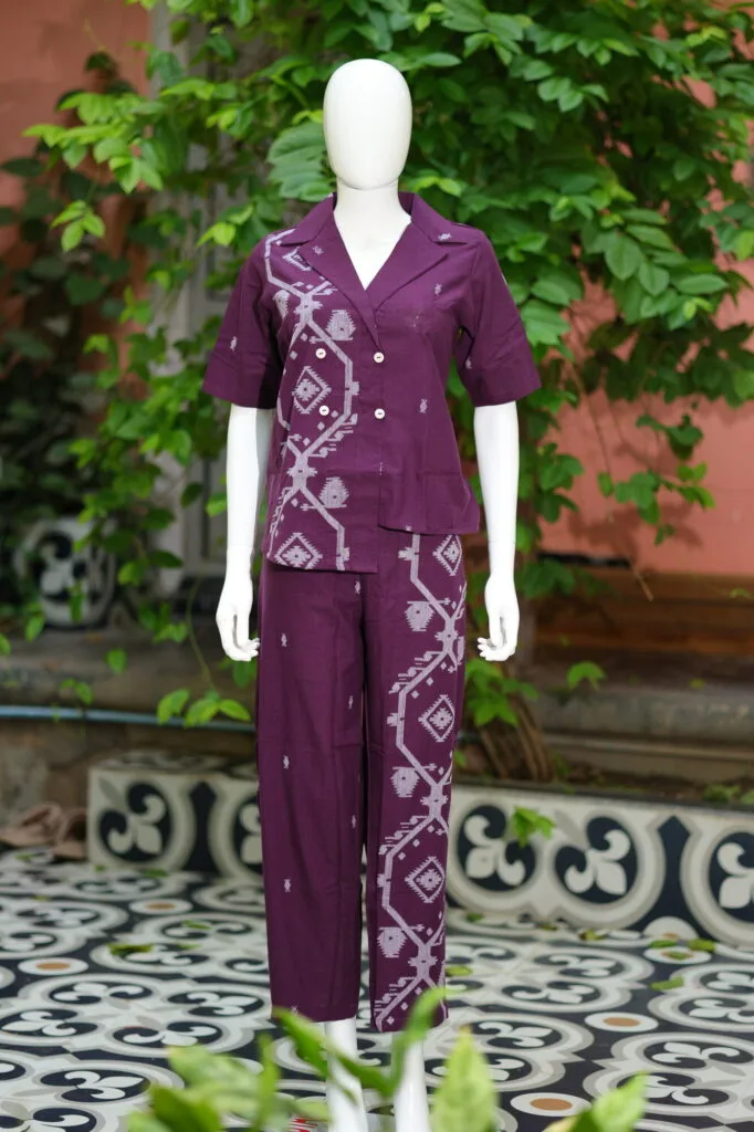 Asymmetrical Jamdani Co-Ord Set – Kurti in Wine 44 half sleeve, sleeve | Tilattama
