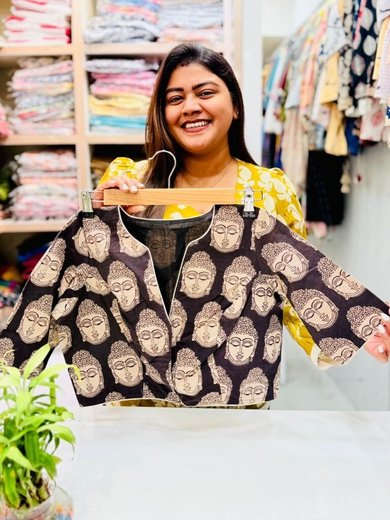 Kalamkari Boat V Neck