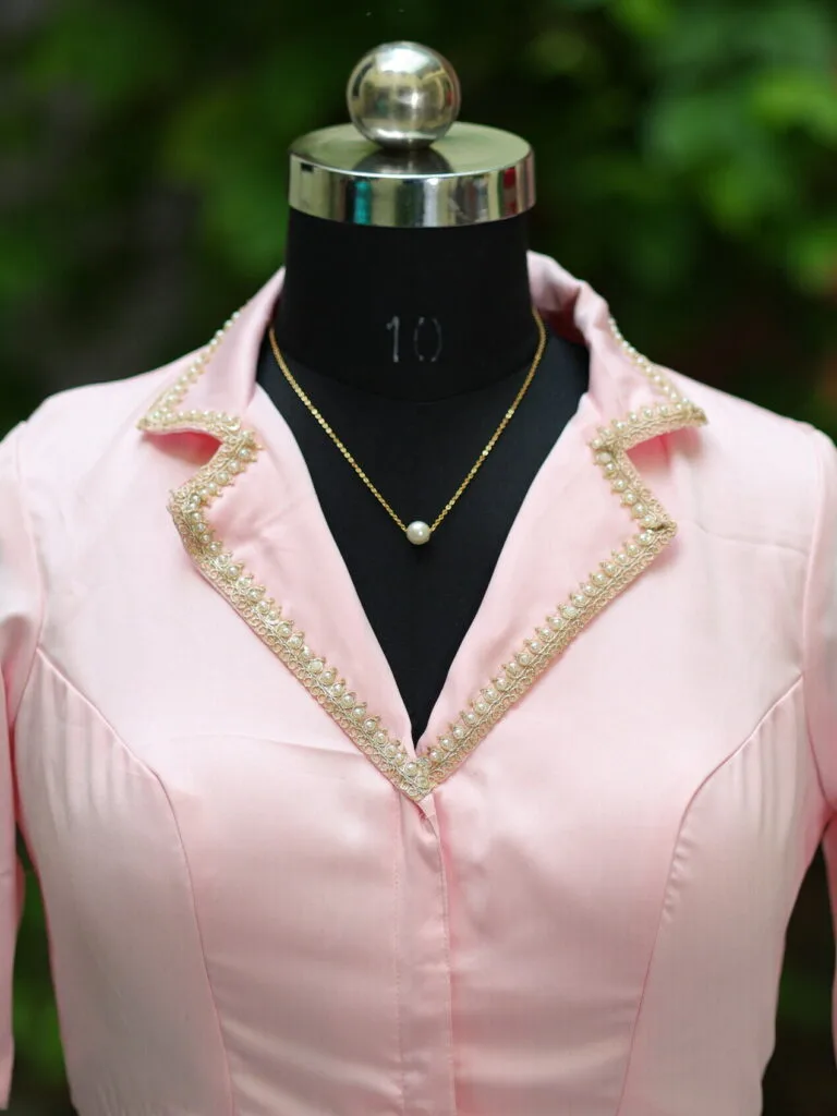 Aabroo – Blouse in Baby pink | Tilattama