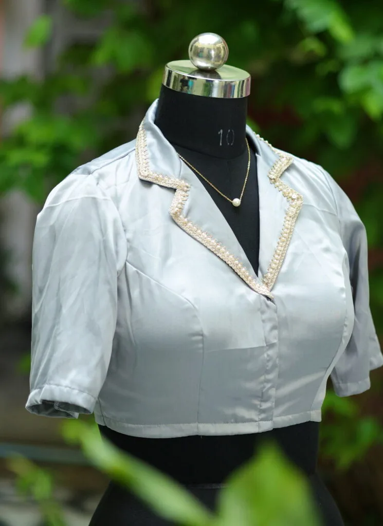 Aabroo – Blouse in Slate, side view | Tilattama