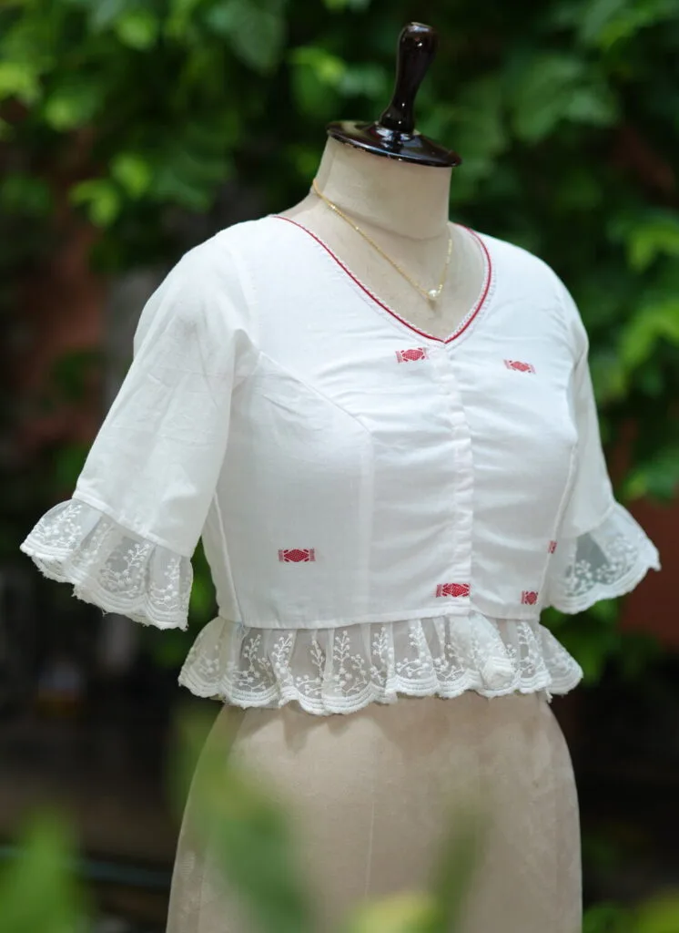 Anupama jamdani – Blouse in white & red, side view | Tilattama