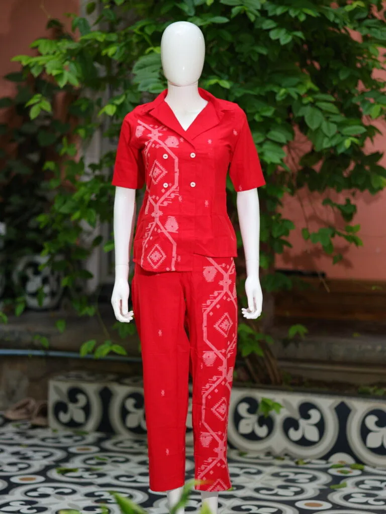 Asymmetrical Jamdani Co-Ord Set – Kurti in Red 44 half sleeve, sleeve | Tilattama
