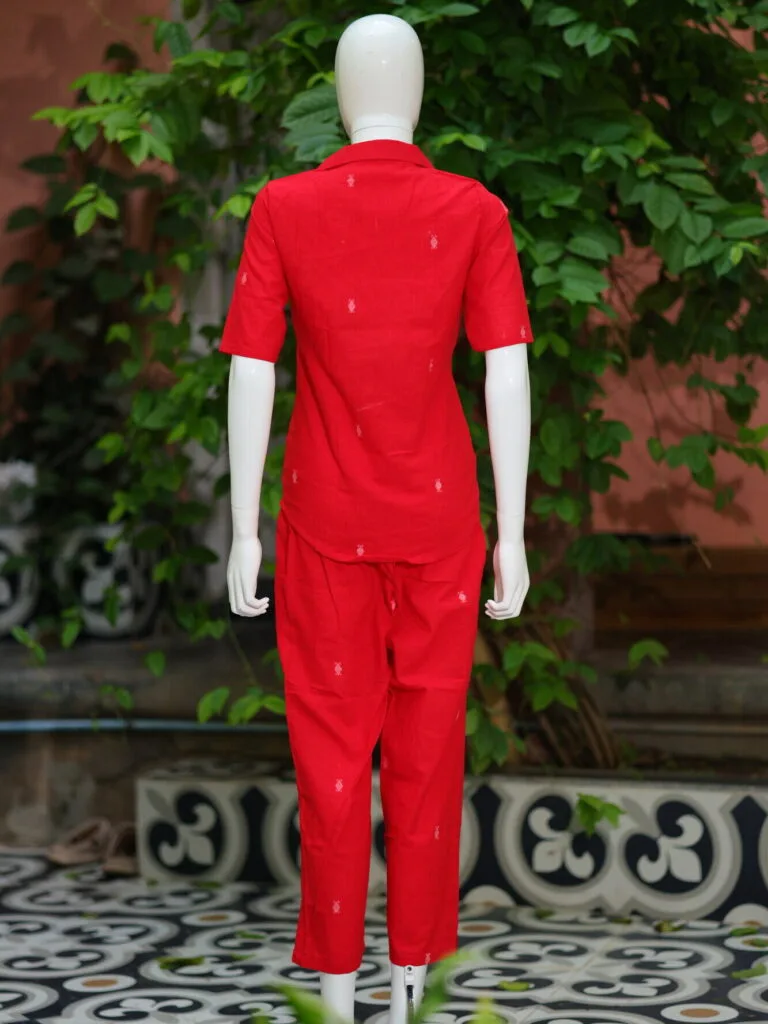 Asymmetrical Jamdani Co-Ord Set – Kurti in Red 5XL half sleeve, sleeve | Tilattama