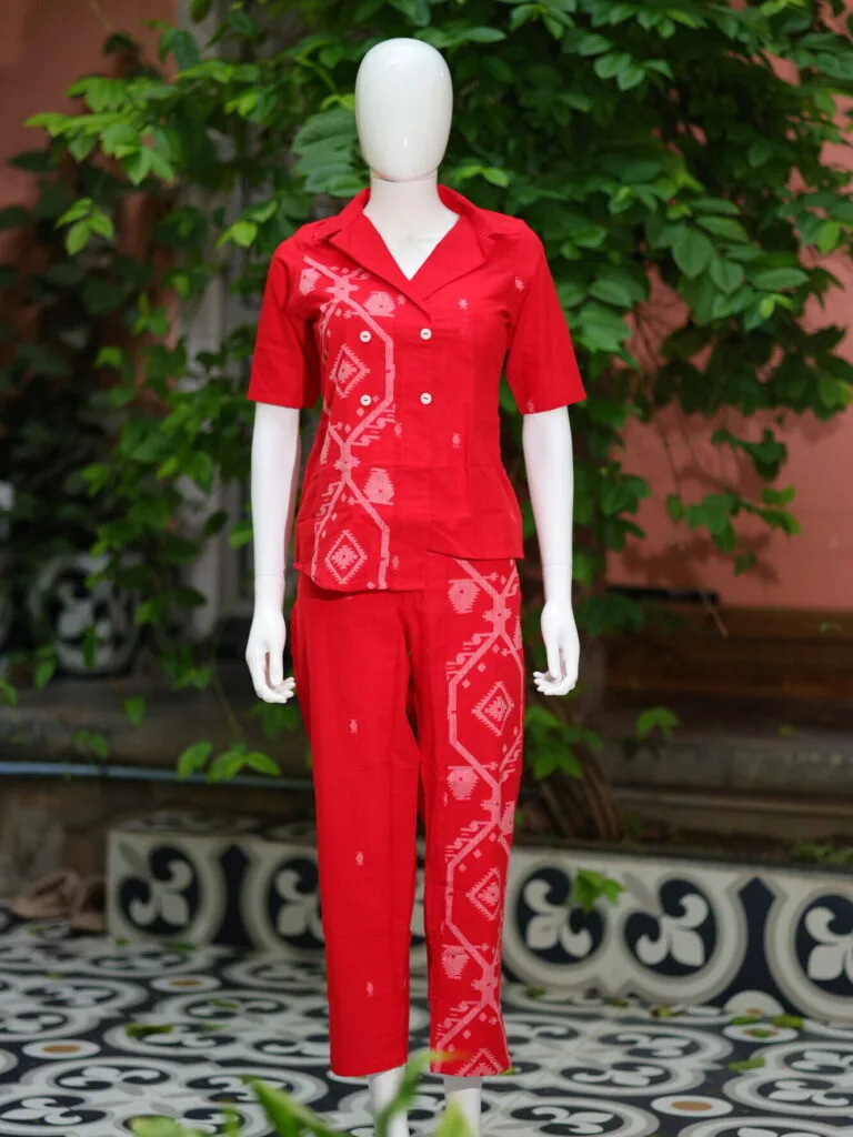 Asymmetrical Jamdani Co-Ord Set – Kurti in Red 5XL half sleeve, sleeve | Tilattama