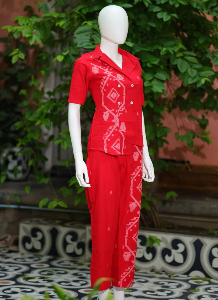 Asymmetrical Jamdani Co-Ord Set – Kurti in Red 5XL half sleeve, sleeve | Tilattama