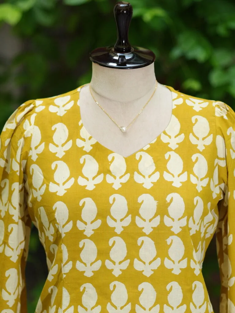 Bagru Bliss – Kurti in Neon Pista | Tilattama
