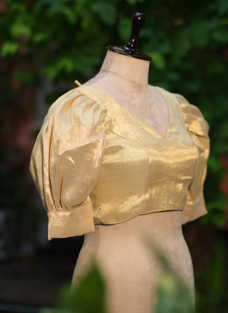 Balloon Puff Raga G/S – Blouse in Golden, side view | Tilattama