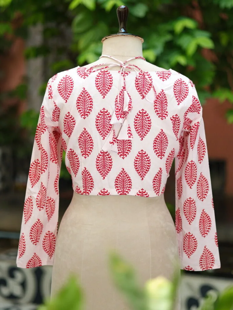 Block Halter – Blouse in white & red, back view | Tilattama