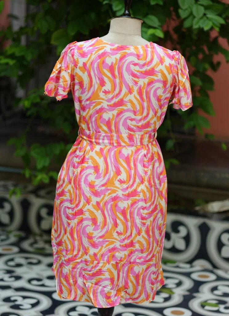 Canvas Curve – Kurti in Pink, back view | Tilattama