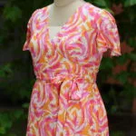 Canvas Curve – Kurti in Pink, side view | Tilattama