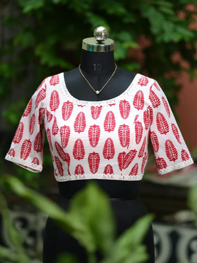 Cotton Block Print G/S – Blouse in white & red, front view | Tilattama