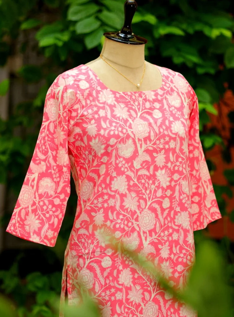cotton Kurta – Kurti in Baby pink, side view | Tilattama