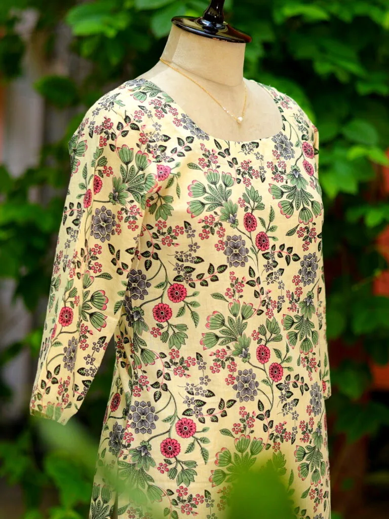 cotton Kurta – Kurti in Cream, side view | Tilattama