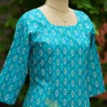 cotton Kurta – Kurti in Firoza, side view | Tilattama