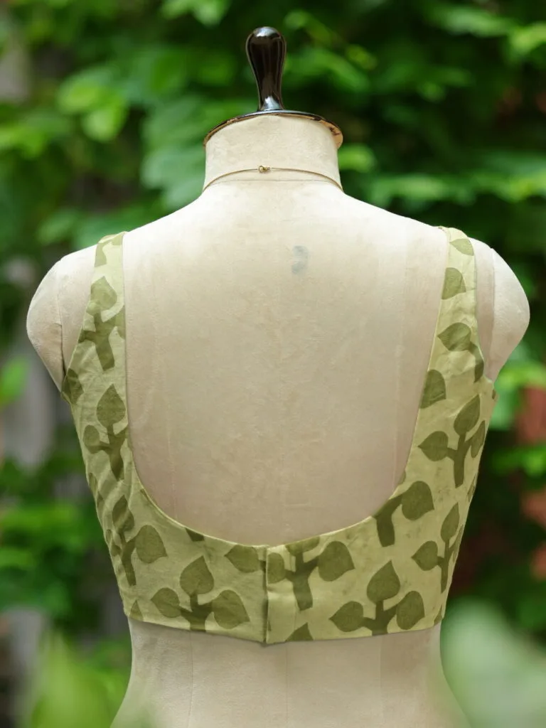 Dabu Round Neck – Blouse in Olive green, neckline | Tilattama