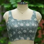 Dabu Round Neck – Blouse in Slate, neckline | Tilattama