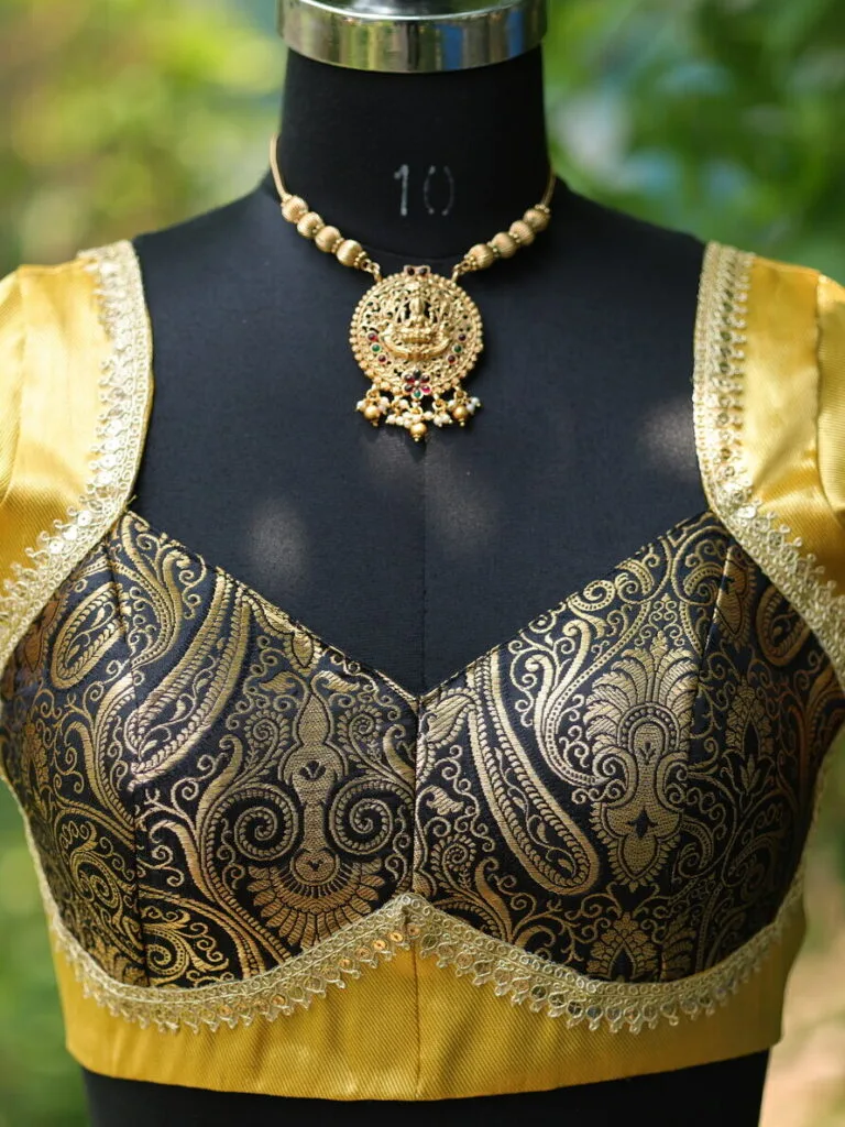 Dual Katan Mumtaz – Blouse in Black | Tilattama