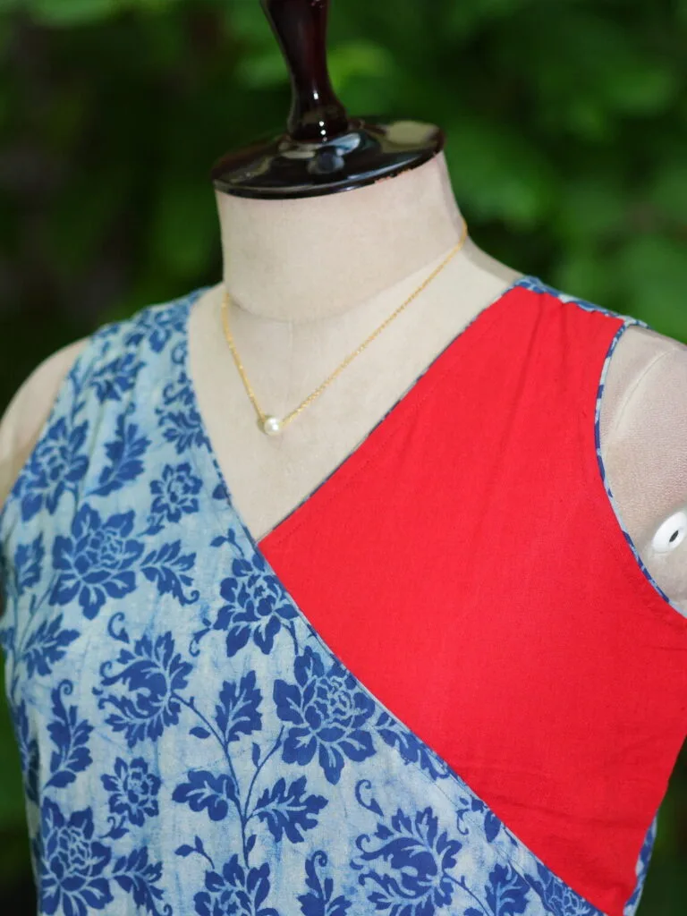 Half N Half Dabu – Kurti in Indigo, side view | Tilattama