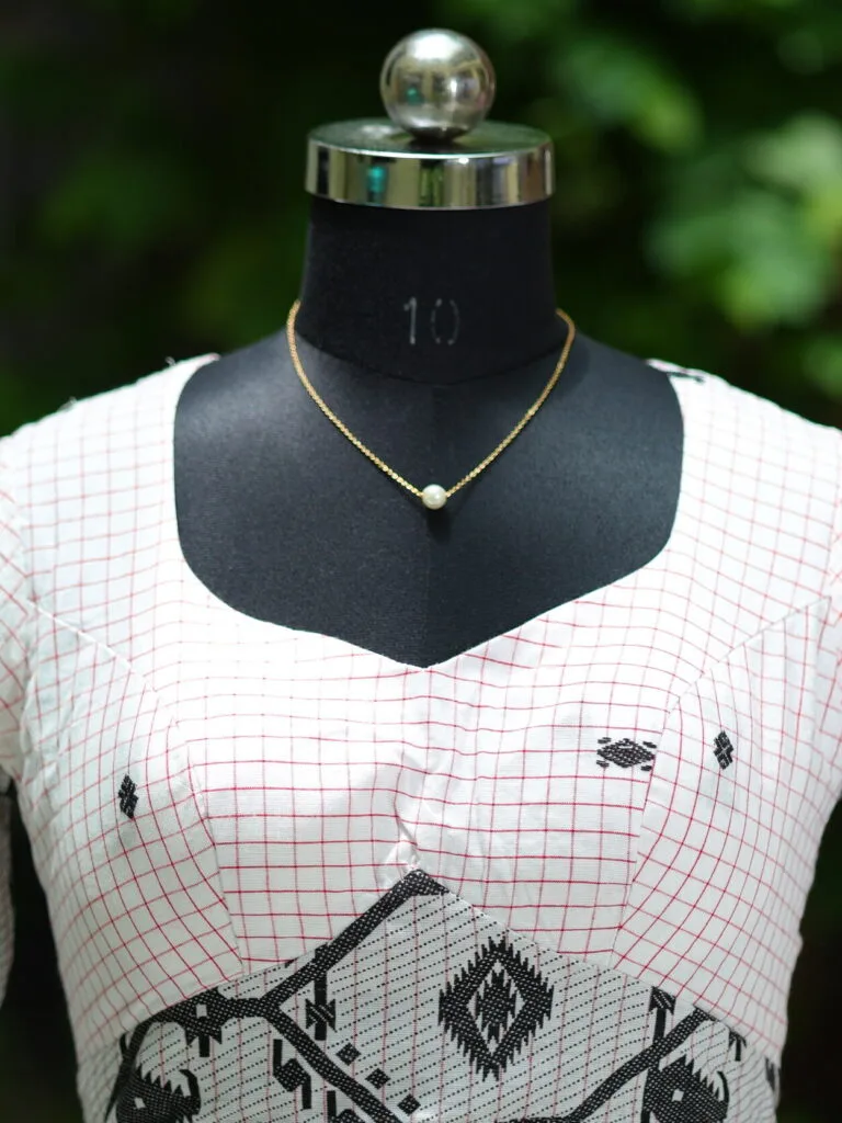 Jaharat jamdani – Blouse in white & black | Tilattama