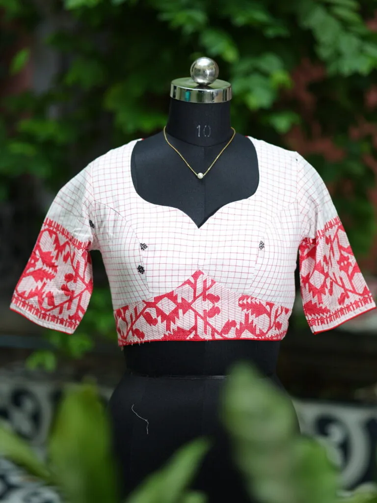 Jaharat jamdani – Blouse in white & red, front view | Tilattama