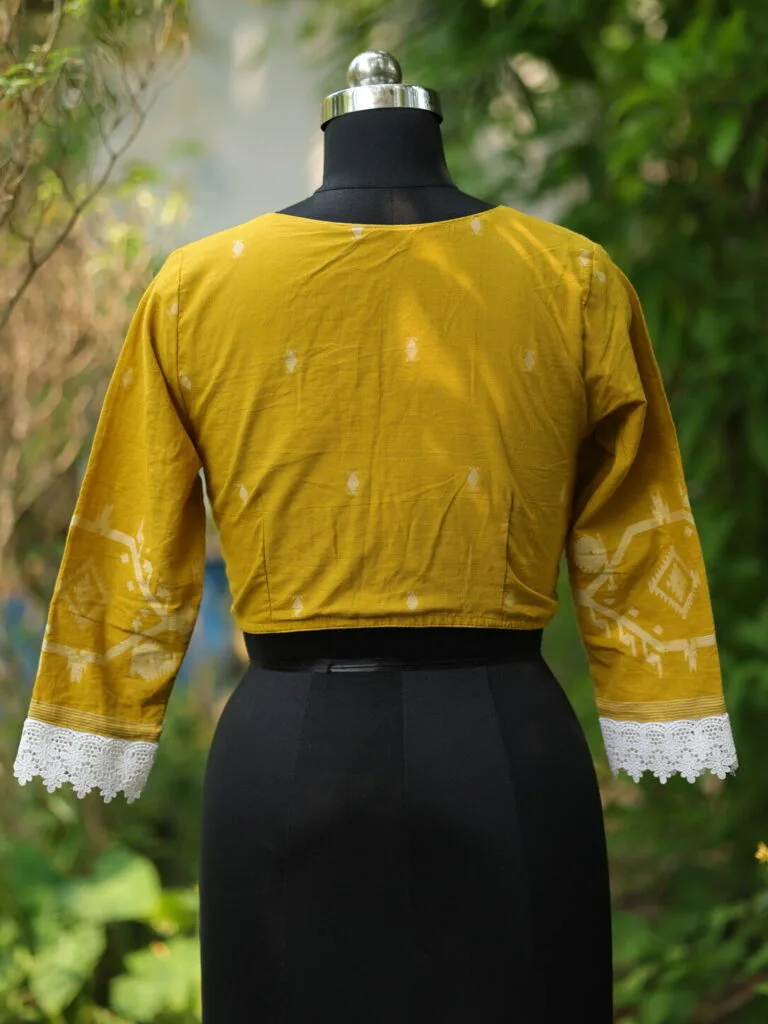 Jamdani Celeb 3/4th – Blouse in Red, back view | Tilattama