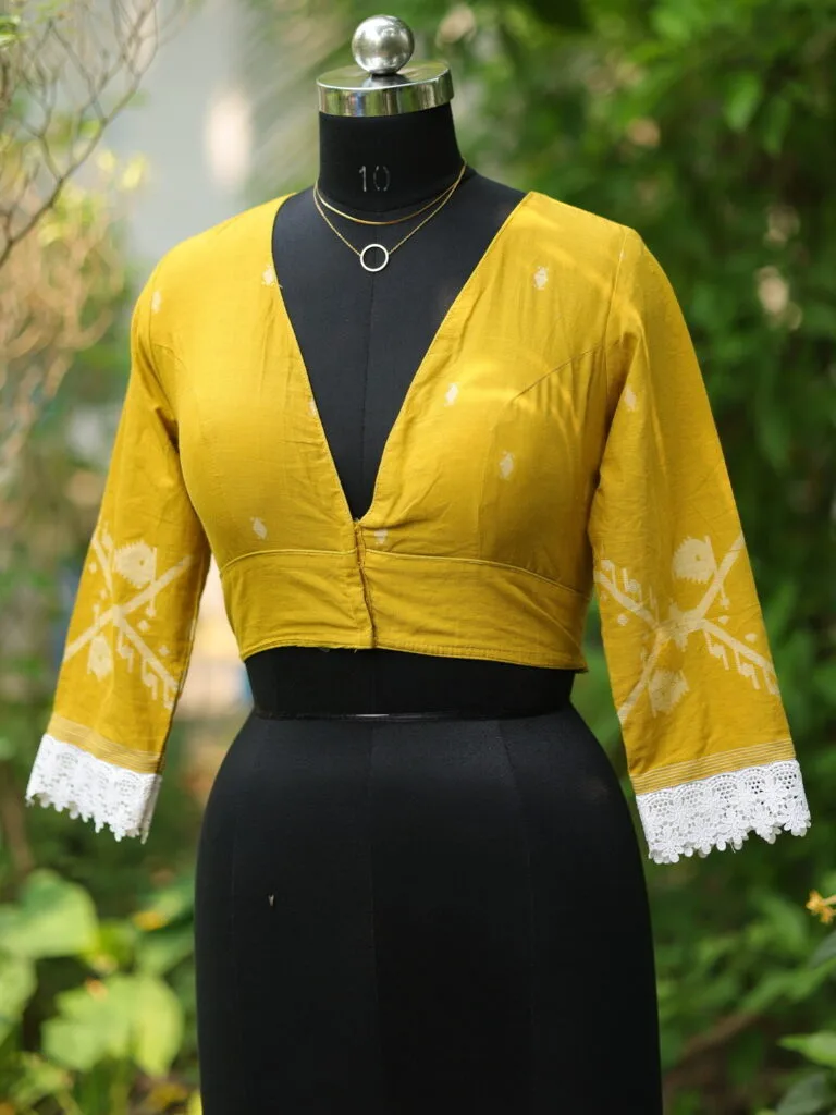 Jamdani Celeb 3/4th – Blouse in Red, front view | Tilattama