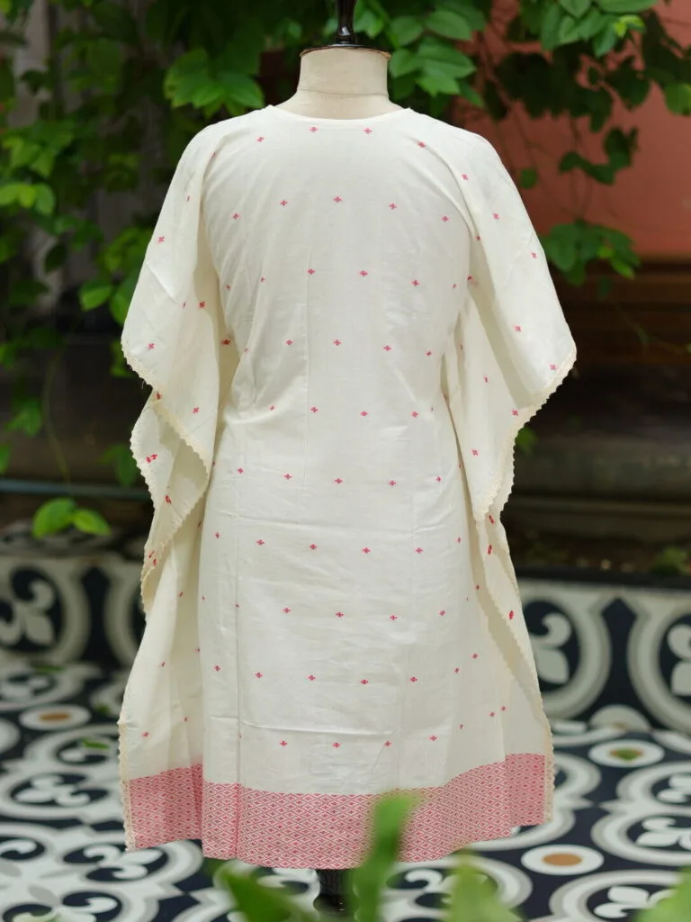 Jamdani Kaftan – Kurti in white & red, back view | Tilattama