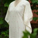 Jamdani Kaftan – Kurti in white & red, side view | Tilattama