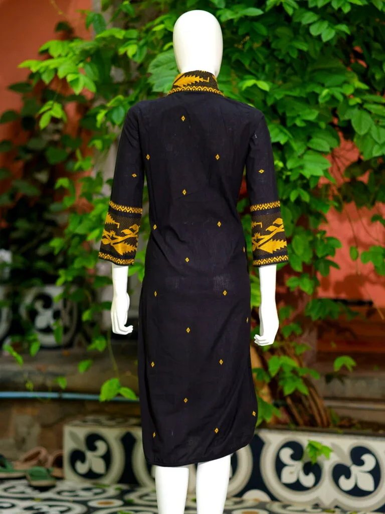 Jamdani Overlap V Kurti – Kurti in Black, back view | Tilattama