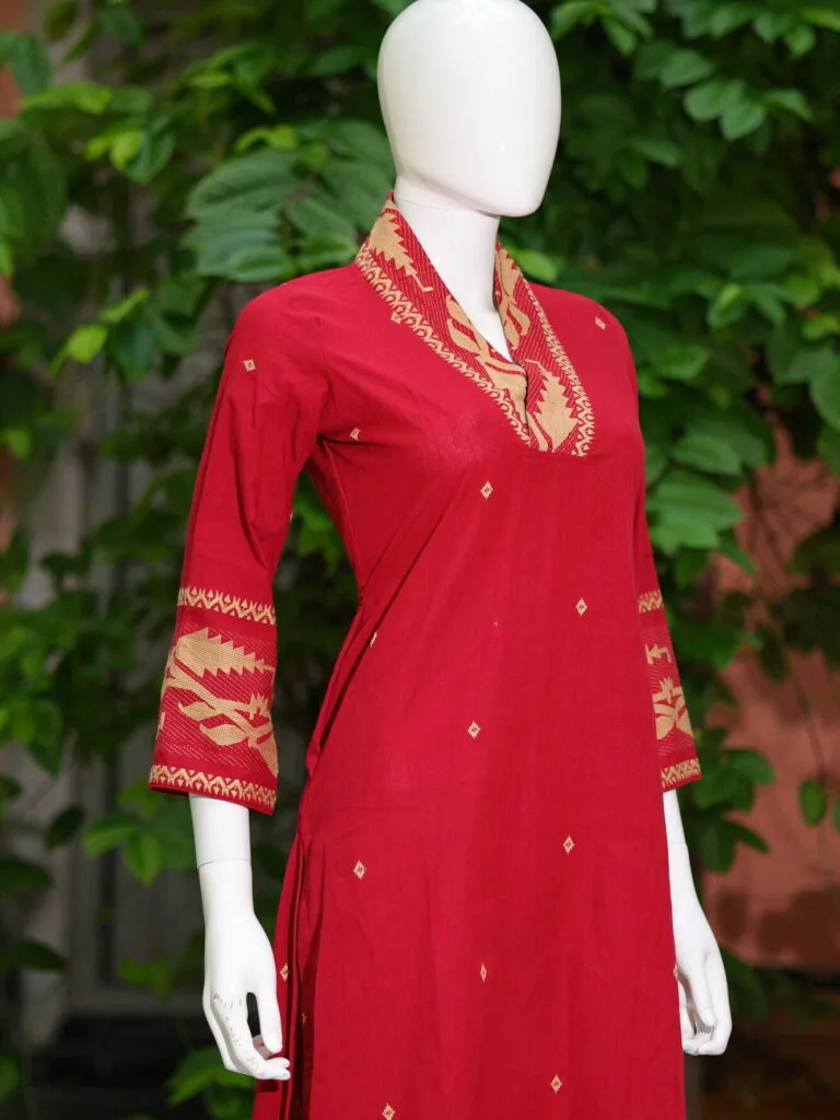 Jamdani Overlap V Kurti – Kurti in Maroon, side view | Tilattama