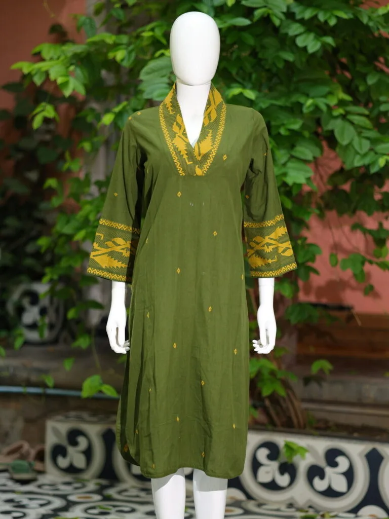 Jamdani Overlap V Kurti – Kurti in Mosh green, front view | Tilattama
