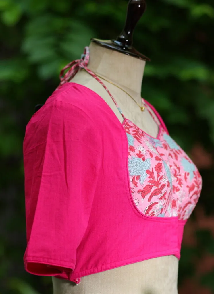 Khadi Sangeneri Masaba G/S – Blouse in Rani, side view | Tilattama