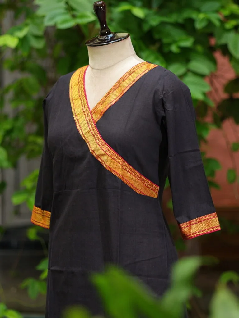 Mangalgiri – Kurti in Black, side view | Tilattama