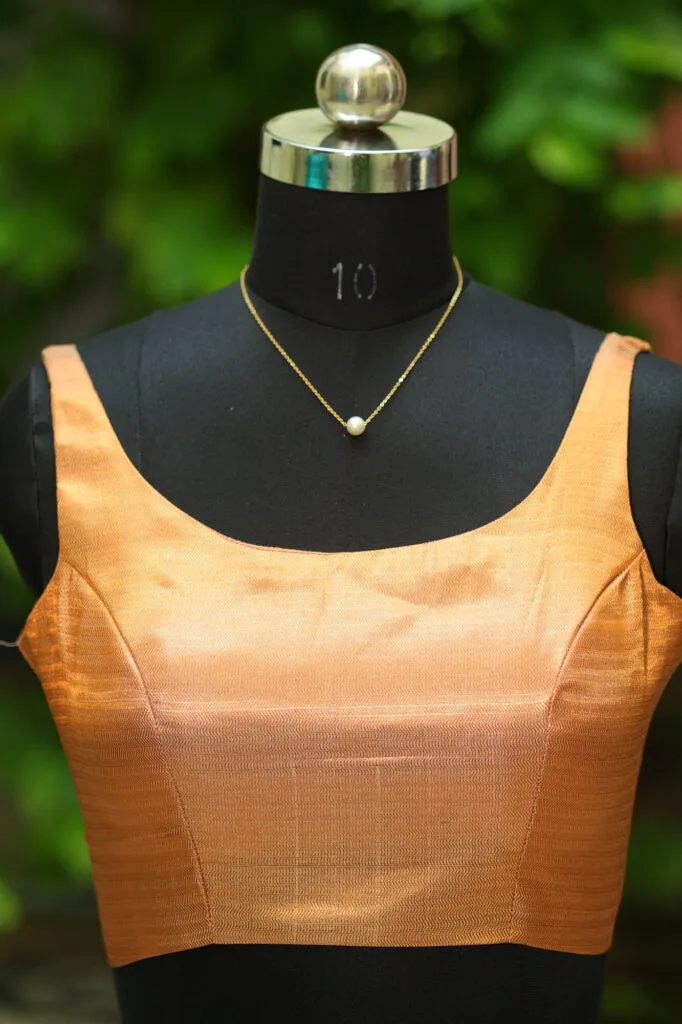 Metallic Raga Round Neck - golden
