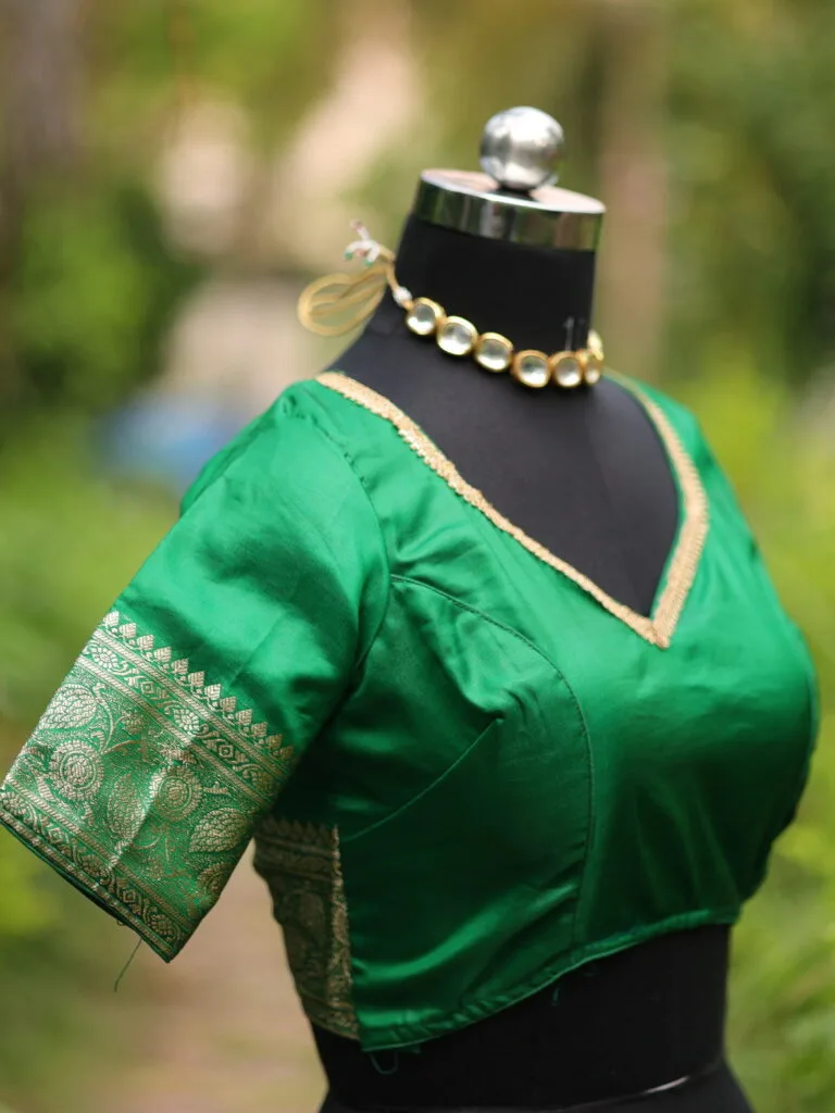 MOHINI – Blouse in Leaf Green, side view | Tilattama